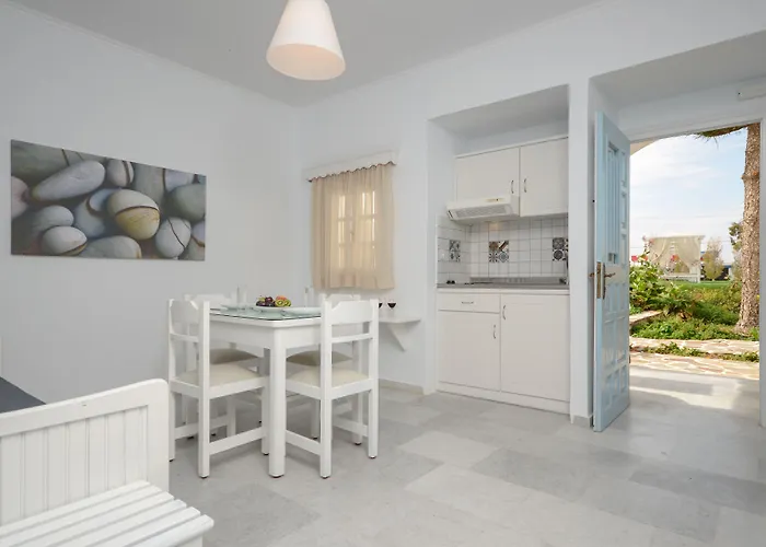 Birikos & Apartament Agios Prokopios (Naxos)